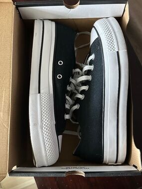 8 Wide Chuck Taylor All Star Lift Platform Canvas